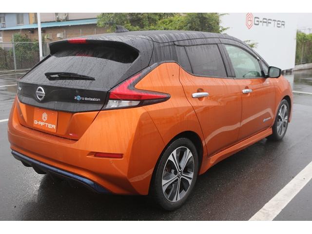 リーフ X Vセレクション ワンオーナー ツートンルーフ 純正9型ナビ フルセグ オプションボディカラー アラウンドビューモニター プロパイロット 前席シートヒーター ステアリングヒーター 純正17インチAW LEDヘッドランプ(11枚目)