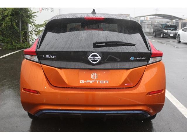 リーフ X Vセレクション ワンオーナー ツートンルーフ 純正9型ナビ フルセグ オプションボディカラー アラウンドビューモニター プロパイロット 前席シートヒーター ステアリングヒーター 純正17インチAW LEDヘッドランプ(12枚目)
