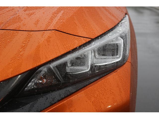 リーフ X Vセレクション ワンオーナー ツートンルーフ 純正9型ナビ フルセグ オプションボディカラー アラウンドビューモニター プロパイロット 前席シートヒーター ステアリングヒーター 純正17インチAW LEDヘッドランプ(19枚目)
