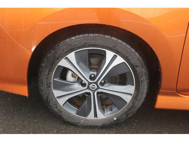 リーフ X Vセレクション ワンオーナー ツートンルーフ 純正9型ナビ フルセグ オプションボディカラー アラウンドビューモニター プロパイロット 前席シートヒーター ステアリングヒーター 純正17インチAW LEDヘッドランプ(27枚目)