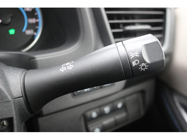 リーフ X Vセレクション ワンオーナー ツートンルーフ 純正9型ナビ フルセグ オプションボディカラー アラウンドビューモニター プロパイロット 前席シートヒーター ステアリングヒーター 純正17インチAW LEDヘッドランプ(45枚目)