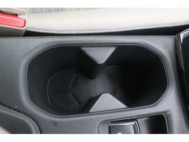 リーフ X Vセレクション ワンオーナー ツートンルーフ 純正9型ナビ フルセグ オプションボディカラー アラウンドビューモニター プロパイロット 前席シートヒーター ステアリングヒーター 純正17インチAW LEDヘッドランプ(59枚目)