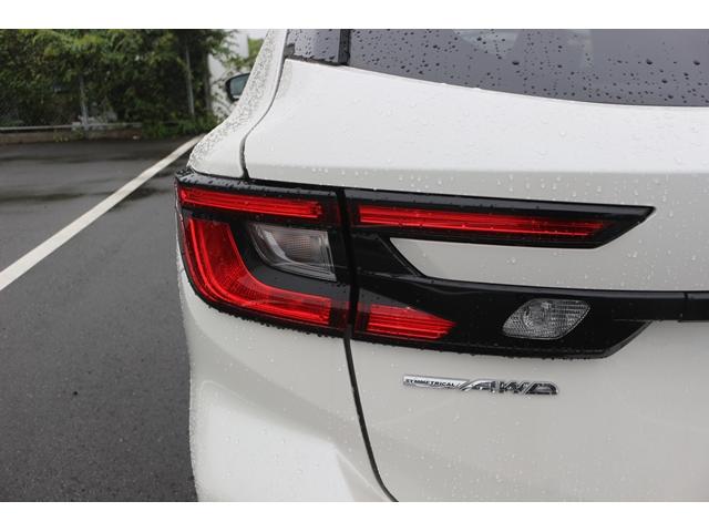 レヴォーグ ＳＴＩスポーツ　ＥＸ　禁煙車　スマートリアビューミラー　純正１１．６インチナビ　全席シートヒーター　アイサイトコアテクノロジー　前席パワーシート　ハンズフリーパワーバックドア　ブラックツートーン革シート　フルセグ　ＥＴＣ（24枚目）