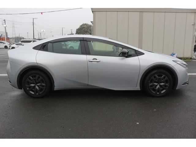 プリウス X 禁煙車 純正8インチディスプレイオーディオ フルセグ バックカメラ セーフティセンス 7インチTFTカラーメーター LEDヘッドランプ レーダークルーズ レーンキープアシスト バックカメラ ETC(11枚目)