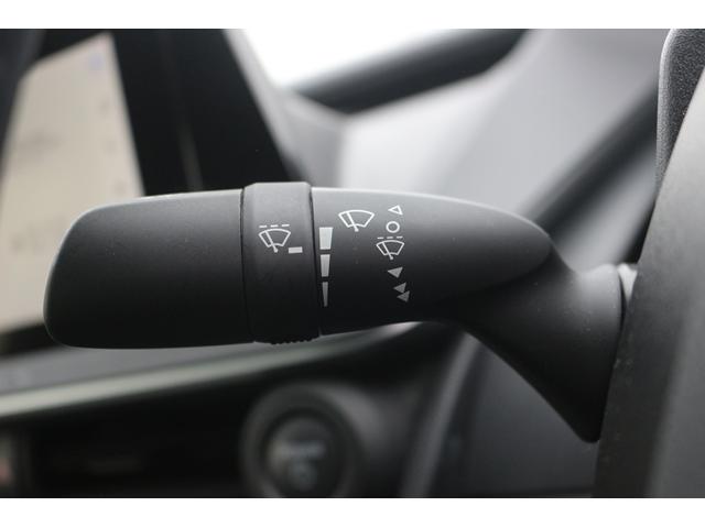 プリウス X 禁煙車 純正8インチディスプレイオーディオ フルセグ バックカメラ セーフティセンス 7インチTFTカラーメーター LEDヘッドランプ レーダークルーズ レーンキープアシスト バックカメラ ETC(45枚目)