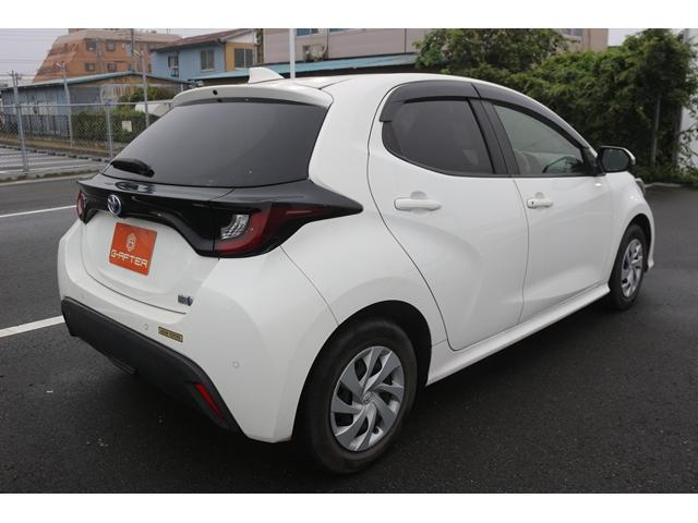 ヤリス ハイブリッドX 禁煙車 インテリジェントクリアランスソナー バックカメラ 純正ナビ セーフティセンス レーダークルーズ オートエアコン レーントレーシングアシスト ETC キーレス オートライト オートハイビーム(11枚目)
