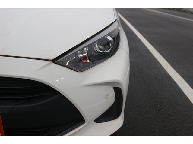 ヤリス ハイブリッドX 禁煙車 インテリジェントクリアランスソナー バックカメラ 純正ナビ セーフティセンス レーダークルーズ オートエアコン レーントレーシングアシスト ETC キーレス オートライト オートハイビーム(18枚目)