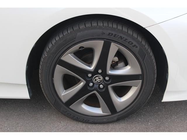 プリウス Sツーリングセレクション 禁煙車 黒革シート 純正ナビ フルセグTV 全周囲カメラ レーダークルーズ 衝突軽減 クリアランスソナー レーンキープ LEDヘッドライト シートヒーター Bluetooth オートライト ETC(14枚目)