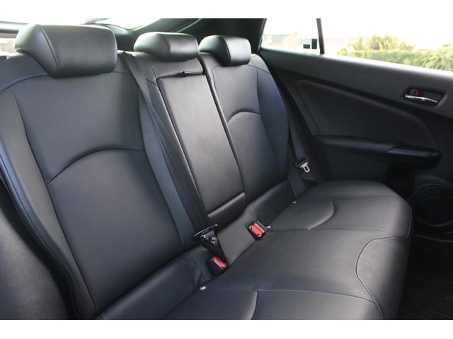 プリウス Sツーリングセレクション 禁煙車 黒革シート 純正ナビ フルセグTV 全周囲カメラ レーダークルーズ 衝突軽減 クリアランスソナー レーンキープ LEDヘッドライト シートヒーター Bluetooth オートライト ETC(16枚目)