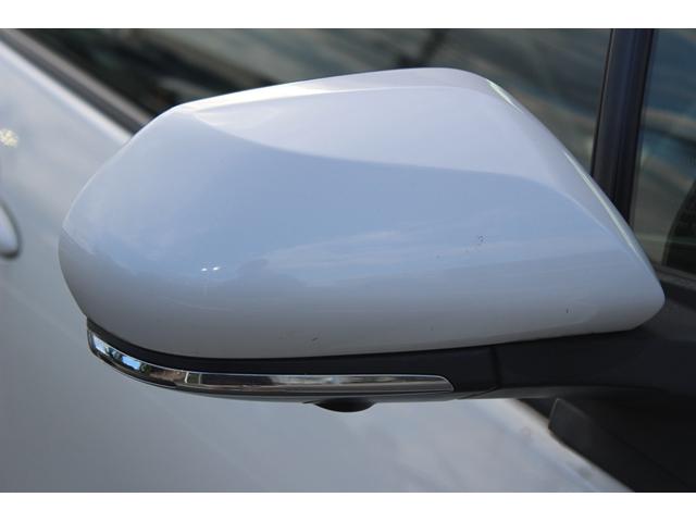 プリウス Sツーリングセレクション 禁煙車 黒革シート 純正ナビ フルセグTV 全周囲カメラ レーダークルーズ 衝突軽減 クリアランスソナー レーンキープ LEDヘッドライト シートヒーター Bluetooth オートライト ETC(30枚目)