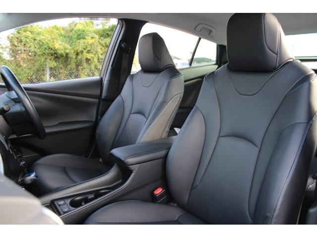 プリウス Sツーリングセレクション 禁煙車 黒革シート 純正ナビ フルセグTV 全周囲カメラ レーダークルーズ 衝突軽減 クリアランスソナー レーンキープ LEDヘッドライト シートヒーター Bluetooth オートライト ETC(43枚目)