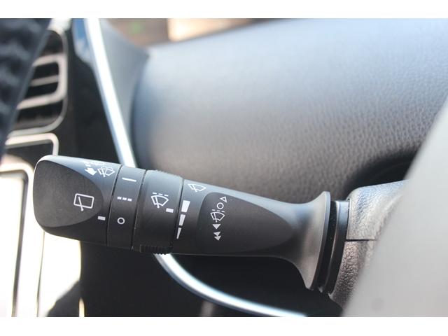 プリウス Sツーリングセレクション 禁煙車 黒革シート 純正ナビ フルセグTV 全周囲カメラ レーダークルーズ 衝突軽減 クリアランスソナー レーンキープ LEDヘッドライト シートヒーター Bluetooth オートライト ETC(45枚目)