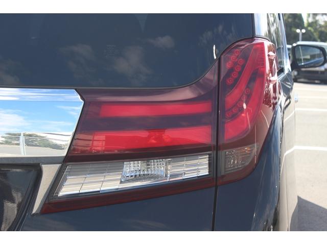 アルファード 2.5X 禁煙車 サンルーフ 後席モニター アルパイン11型ナビ フルセグTV バックカメラ 両側電動スライドドア 衝突軽減 ETC LEDヘッドライト オートライト 黒シートカバー 18インチアルミホイール(13枚目)
