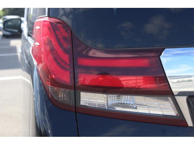 アルファード 2.5X 禁煙車 サンルーフ 後席モニター アルパイン11型ナビ フルセグTV バックカメラ 両側電動スライドドア 衝突軽減 ETC LEDヘッドライト オートライト 黒シートカバー 18インチアルミホイール(29枚目)