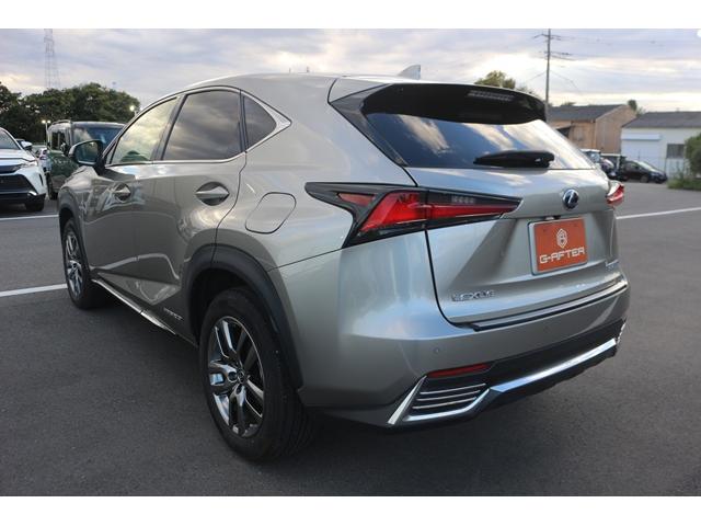 ＮＸ ＮＸ３００ｈ　バージョンＬ　禁煙車　純正１０．３インチナビ　フルセグ　全周囲カメラ　赤・茶革シート　ブラインドスポットモニター　３眼ヘッドライト　シートエアコン　シートヒーター　衝突軽減　レーダークルーズ　ＢＴ接続　ＥＴＣ（13枚目）