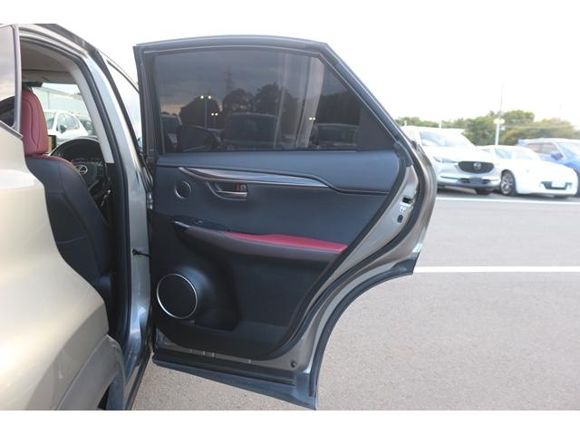 ＮＸ ＮＸ３００ｈ　バージョンＬ　禁煙車　純正１０．３インチナビ　フルセグ　全周囲カメラ　赤・茶革シート　ブラインドスポットモニター　３眼ヘッドライト　シートエアコン　シートヒーター　衝突軽減　レーダークルーズ　ＢＴ接続　ＥＴＣ（31枚目）