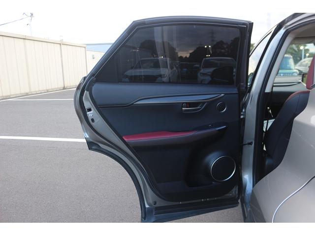 ＮＸ ＮＸ３００ｈ　バージョンＬ　禁煙車　純正１０．３インチナビ　フルセグ　全周囲カメラ　赤・茶革シート　ブラインドスポットモニター　３眼ヘッドライト　シートエアコン　シートヒーター　衝突軽減　レーダークルーズ　ＢＴ接続　ＥＴＣ（34枚目）