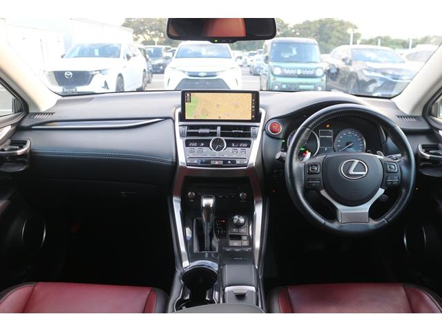 ＮＸ ＮＸ３００ｈ　バージョンＬ　禁煙車　純正１０．３インチナビ　フルセグ　全周囲カメラ　赤・茶革シート　ブラインドスポットモニター　３眼ヘッドライト　シートエアコン　シートヒーター　衝突軽減　レーダークルーズ　ＢＴ接続　ＥＴＣ（44枚目）