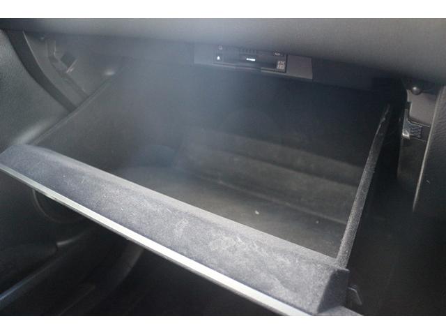 ＮＸ ＮＸ３００ｈ　バージョンＬ　禁煙車　純正１０．３インチナビ　フルセグ　全周囲カメラ　赤・茶革シート　ブラインドスポットモニター　３眼ヘッドライト　シートエアコン　シートヒーター　衝突軽減　レーダークルーズ　ＢＴ接続　ＥＴＣ（66枚目）