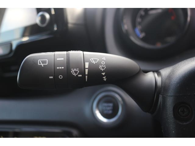 ヤリス Ｚ　禁煙車　６ＭＴ　純正ディスプレイオーディオ　衝突軽減ブレーキ　シートヒーター　レーダークルーズコントロール　純正１６ＡＷ　ＥＴＣ　電動格納ドアミラー　Ｂｌｕｅｔｏｏｔｈ接続　プッシュスタート（48枚目）