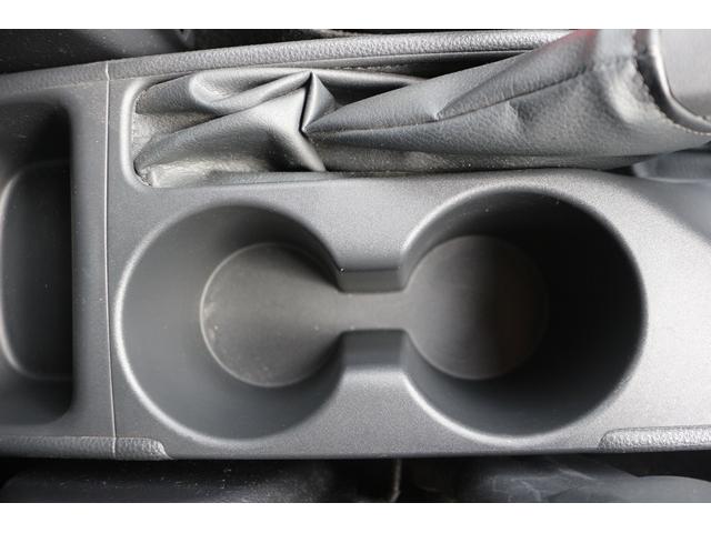 ヤリス Ｚ　禁煙車　６ＭＴ　純正ディスプレイオーディオ　衝突軽減ブレーキ　シートヒーター　レーダークルーズコントロール　純正１６ＡＷ　ＥＴＣ　電動格納ドアミラー　Ｂｌｕｅｔｏｏｔｈ接続　プッシュスタート（62枚目）