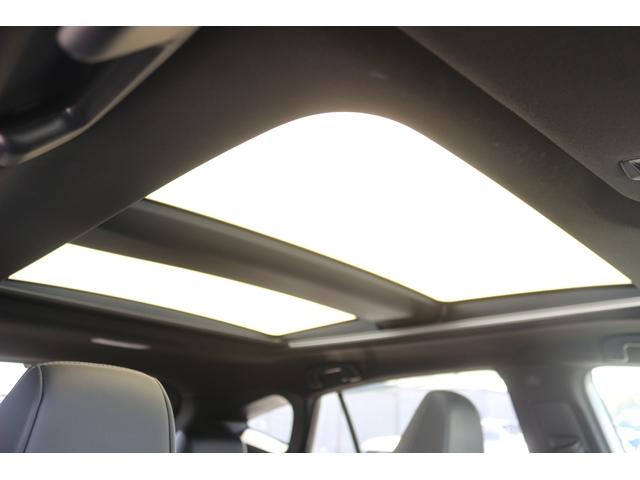 ハリアーハイブリッド Ｚ　レザーパッケージ　禁煙車　調光パノラマルーフ　ＪＢＬサウンド　黒革シート　純正１２．３型ナビ　フルセグＴＶ　全方位カメラ　シートクーラー・シートヒーター　ステアリングヒーター　デジタルミラー　　衝突軽減　電動リアゲート（3枚目）