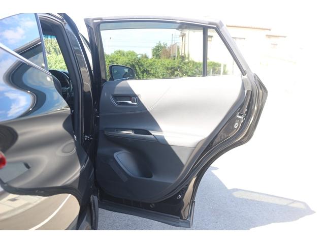 ハリアーハイブリッド Ｚ　レザーパッケージ　禁煙車　調光パノラマルーフ　ＪＢＬサウンド　黒革シート　純正１２．３型ナビ　フルセグＴＶ　全方位カメラ　シートクーラー・シートヒーター　ステアリングヒーター　デジタルミラー　　衝突軽減　電動リアゲート（32枚目）