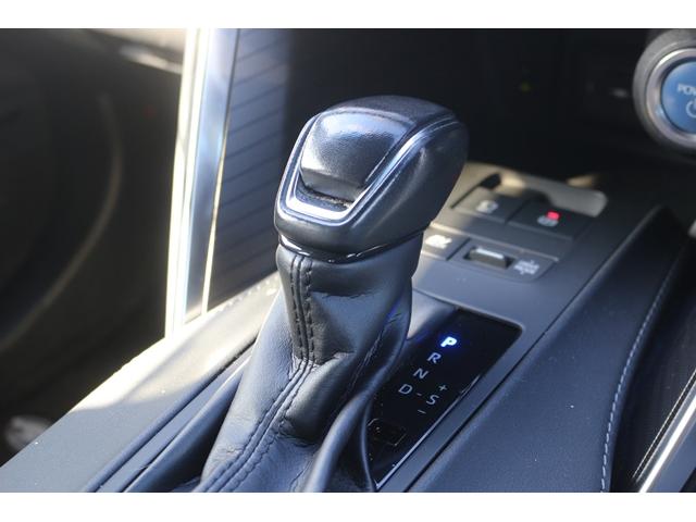 ハリアーハイブリッド Ｚ　レザーパッケージ　禁煙車　調光パノラマルーフ　ＪＢＬサウンド　黒革シート　純正１２．３型ナビ　フルセグＴＶ　全方位カメラ　シートクーラー・シートヒーター　ステアリングヒーター　デジタルミラー　　衝突軽減　電動リアゲート（60枚目）