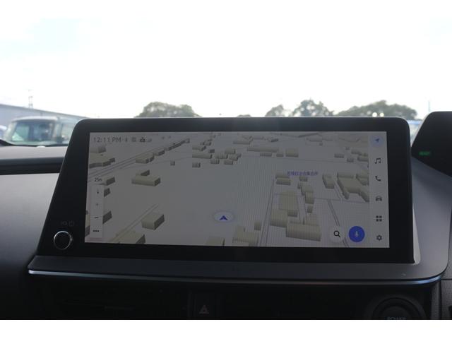 プリウス Ｚ　禁煙車　パノラマルーフ　黒革シート　純正１２．３型ナビ　全方位カメラ　フルセグＴＶ　レーダークルーズコントロール　シートクーラー　シートヒーター　デジタルミラー　　ＥＴＣ２．０　トヨタセーフティセンス（4枚目）