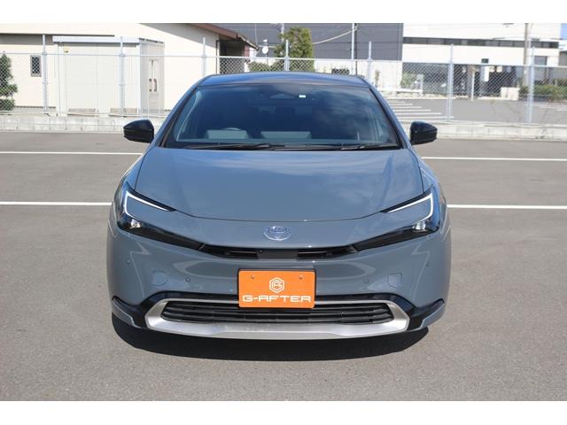 プリウス Ｚ　禁煙車　パノラマルーフ　黒革シート　純正１２．３型ナビ　全方位カメラ　フルセグＴＶ　レーダークルーズコントロール　シートクーラー　シートヒーター　デジタルミラー　　ＥＴＣ２．０　トヨタセーフティセンス（9枚目）