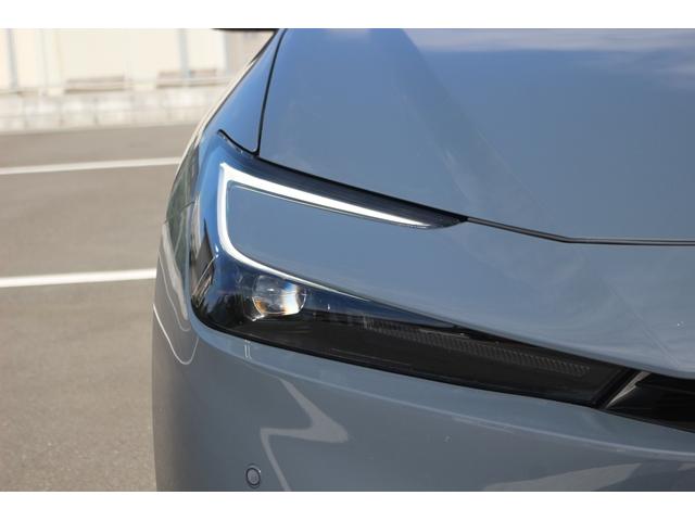 プリウス Ｚ　禁煙車　パノラマルーフ　黒革シート　純正１２．３型ナビ　全方位カメラ　フルセグＴＶ　レーダークルーズコントロール　シートクーラー　シートヒーター　デジタルミラー　　ＥＴＣ２．０　トヨタセーフティセンス（20枚目）