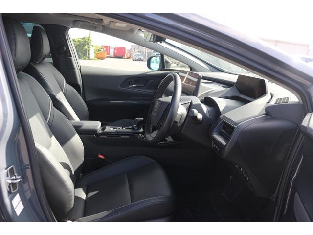 プリウス Ｚ　禁煙車　パノラマルーフ　黒革シート　純正１２．３型ナビ　全方位カメラ　フルセグＴＶ　レーダークルーズコントロール　シートクーラー　シートヒーター　デジタルミラー　　ＥＴＣ２．０　トヨタセーフティセンス（35枚目）