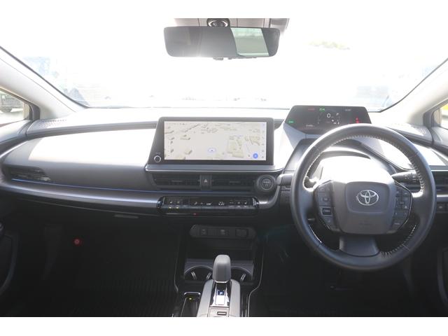 プリウス Ｚ　禁煙車　パノラマルーフ　黒革シート　純正１２．３型ナビ　全方位カメラ　フルセグＴＶ　レーダークルーズコントロール　シートクーラー　シートヒーター　デジタルミラー　　ＥＴＣ２．０　トヨタセーフティセンス（43枚目）