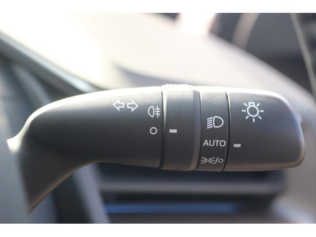 プリウス Ｚ　禁煙車　パノラマルーフ　黒革シート　純正１２．３型ナビ　全方位カメラ　フルセグＴＶ　レーダークルーズコントロール　シートクーラー　シートヒーター　デジタルミラー　　ＥＴＣ２．０　トヨタセーフティセンス（48枚目）