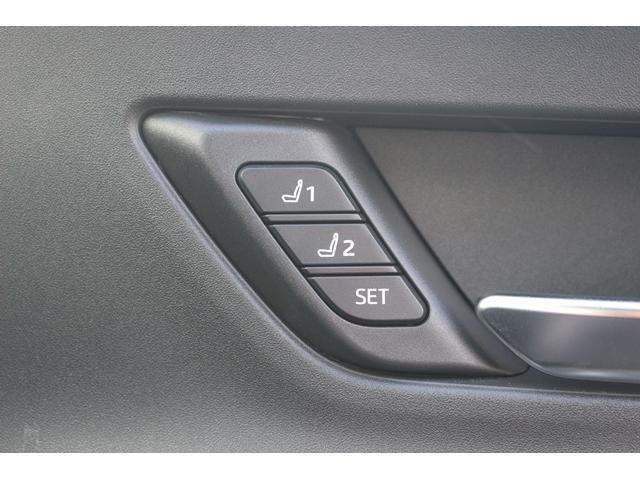 プリウス Ｚ　禁煙車　パノラマルーフ　黒革シート　純正１２．３型ナビ　全方位カメラ　フルセグＴＶ　レーダークルーズコントロール　シートクーラー　シートヒーター　デジタルミラー　　ＥＴＣ２．０　トヨタセーフティセンス（57枚目）