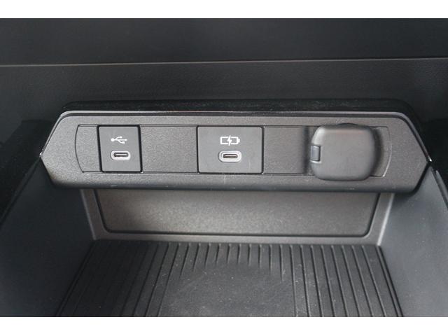 プリウス Ｚ　禁煙車　パノラマルーフ　黒革シート　純正１２．３型ナビ　全方位カメラ　フルセグＴＶ　レーダークルーズコントロール　シートクーラー　シートヒーター　デジタルミラー　　ＥＴＣ２．０　トヨタセーフティセンス（59枚目）