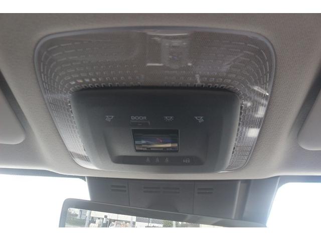 プリウス Ｚ　禁煙車　パノラマルーフ　黒革シート　純正１２．３型ナビ　全方位カメラ　フルセグＴＶ　レーダークルーズコントロール　シートクーラー　シートヒーター　デジタルミラー　　ＥＴＣ２．０　トヨタセーフティセンス（63枚目）