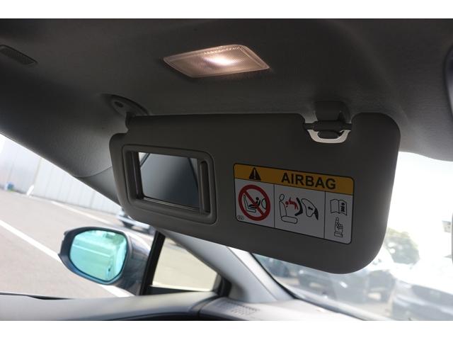 プリウス Ｚ　禁煙車　パノラマルーフ　黒革シート　純正１２．３型ナビ　全方位カメラ　フルセグＴＶ　レーダークルーズコントロール　シートクーラー　シートヒーター　デジタルミラー　　ＥＴＣ２．０　トヨタセーフティセンス（65枚目）