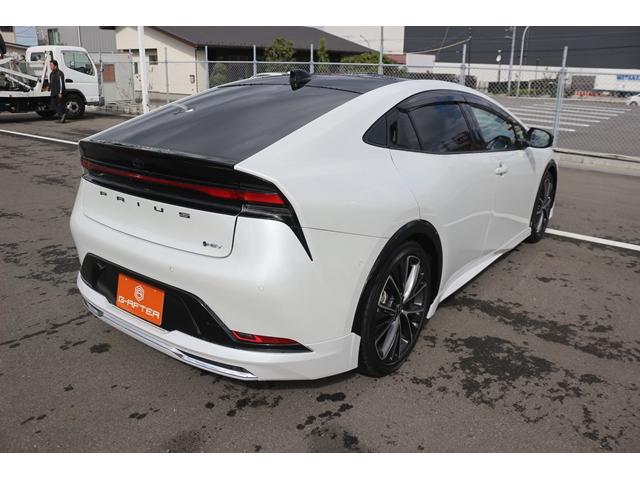 プリウス Ｚ　禁煙車　パノラマルーフ　モデリスタエアロ　トヨタセーフティセンス　純正１２．３型ナビ　フルセグ　バックカメラ　電動Ｒゲート　黒革シート　レーダークルーズ　衝突軽減　ＥＴＣ　パワーシート　シートヒーター（11枚目）