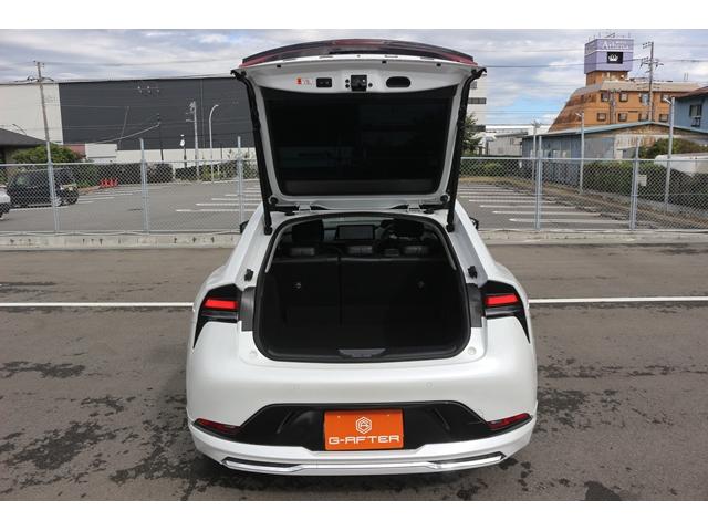 プリウス Ｚ　禁煙車　パノラマルーフ　モデリスタエアロ　トヨタセーフティセンス　純正１２．３型ナビ　フルセグ　バックカメラ　電動Ｒゲート　黒革シート　レーダークルーズ　衝突軽減　ＥＴＣ　パワーシート　シートヒーター（32枚目）
