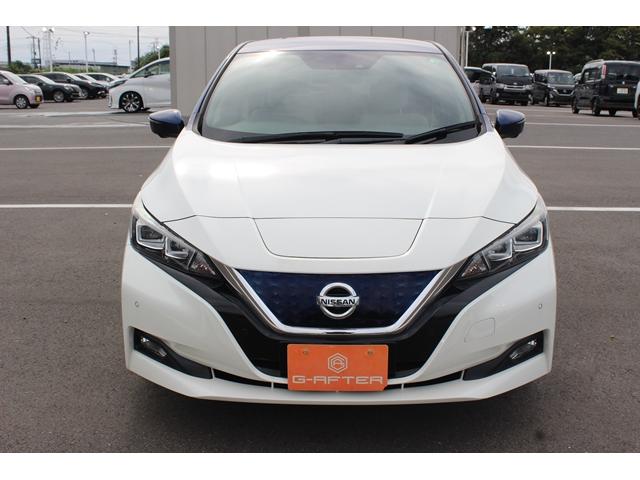 リーフ G 禁煙車 ツートンカラー 純正ナビ 全周囲カメラ フルセグTV プロパイロット 衝突軽減ブレーキ レーダークルーズ シートヒーター 社外アルミホイール LEDライト ETC Bluetooth接続(8枚目)