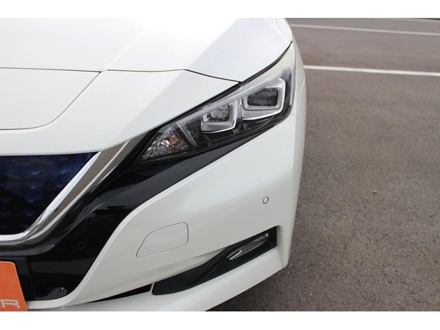リーフ G 禁煙車 ツートンカラー 純正ナビ 全周囲カメラ フルセグTV プロパイロット 衝突軽減ブレーキ レーダークルーズ シートヒーター 社外アルミホイール LEDライト ETC Bluetooth接続(18枚目)