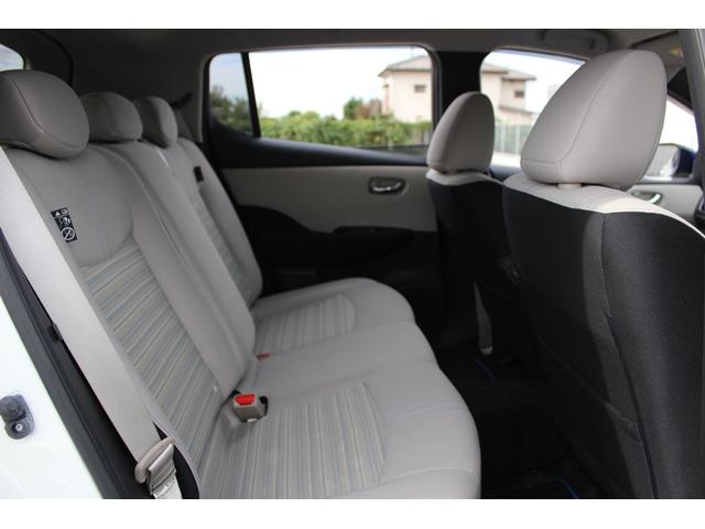 リーフ G 禁煙車 ツートンカラー 純正ナビ 全周囲カメラ フルセグTV プロパイロット 衝突軽減ブレーキ レーダークルーズ シートヒーター 社外アルミホイール LEDライト ETC Bluetooth接続(33枚目)