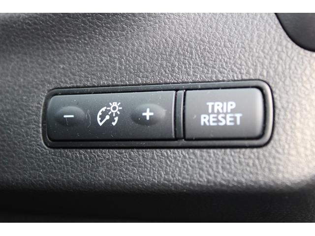 リーフ G 禁煙車 ツートンカラー 純正ナビ 全周囲カメラ フルセグTV プロパイロット 衝突軽減ブレーキ レーダークルーズ シートヒーター 社外アルミホイール LEDライト ETC Bluetooth接続(61枚目)