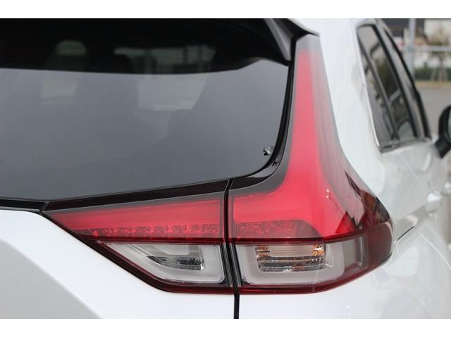 エクリプスクロスPHEV P 禁煙車 純正8型ナビ フルセグTV 全周囲カメラ 衝突軽減 レーダクルーズ シートヒーター ハーフレザーシート LEDヘッドライト パワーシート 純正18AW スマートキー アイドリングストップ(13枚目)