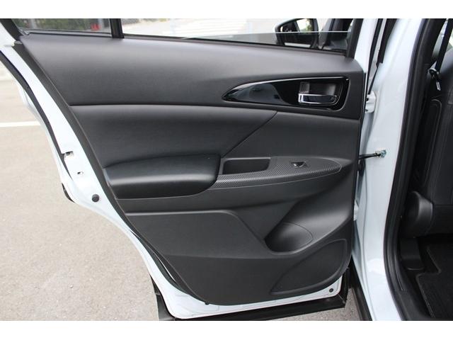 エクリプスクロスPHEV P 禁煙車 純正8型ナビ フルセグTV 全周囲カメラ 衝突軽減 レーダクルーズ シートヒーター ハーフレザーシート LEDヘッドライト パワーシート 純正18AW スマートキー アイドリングストップ(41枚目)