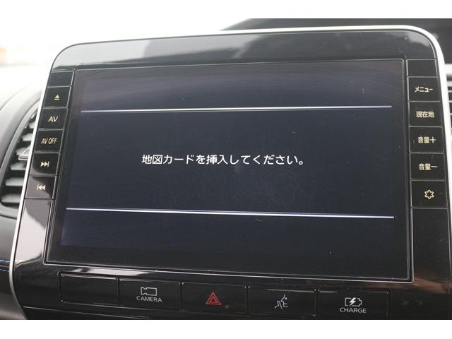 セレナ ｅ－パワー　オーテック　スポーツスペック　禁煙車　革シート　インジェリテントルームミラー　純正１０型ナビ　フルセグ　全周囲カメラ　両側電動　プロパイロット　衝突軽減　レーダークルーズ　ＬＥＤヘッドライト　社外１７ＡＷ　スマートキー　ＡＢＳ（3枚目）