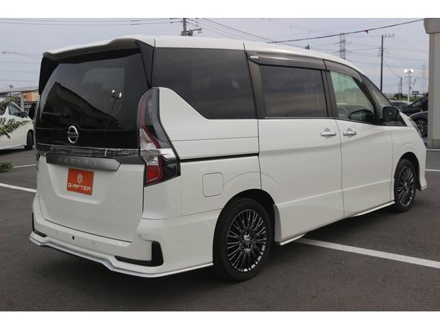 セレナ ｅ－パワー　オーテック　スポーツスペック　禁煙車　革シート　インジェリテントルームミラー　純正１０型ナビ　フルセグ　全周囲カメラ　両側電動　プロパイロット　衝突軽減　レーダークルーズ　ＬＥＤヘッドライト　社外１７ＡＷ　スマートキー　ＡＢＳ（11枚目）