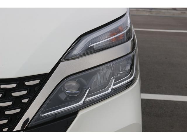 セレナ ｅ－パワー　オーテック　スポーツスペック　禁煙車　革シート　インジェリテントルームミラー　純正１０型ナビ　フルセグ　全周囲カメラ　両側電動　プロパイロット　衝突軽減　レーダークルーズ　ＬＥＤヘッドライト　社外１７ＡＷ　スマートキー　ＡＢＳ（19枚目）