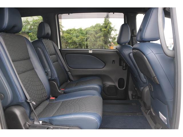 セレナ ｅ－パワー　オーテック　スポーツスペック　禁煙車　革シート　インジェリテントルームミラー　純正１０型ナビ　フルセグ　全周囲カメラ　両側電動　プロパイロット　衝突軽減　レーダークルーズ　ＬＥＤヘッドライト　社外１７ＡＷ　スマートキー　ＡＢＳ（27枚目）